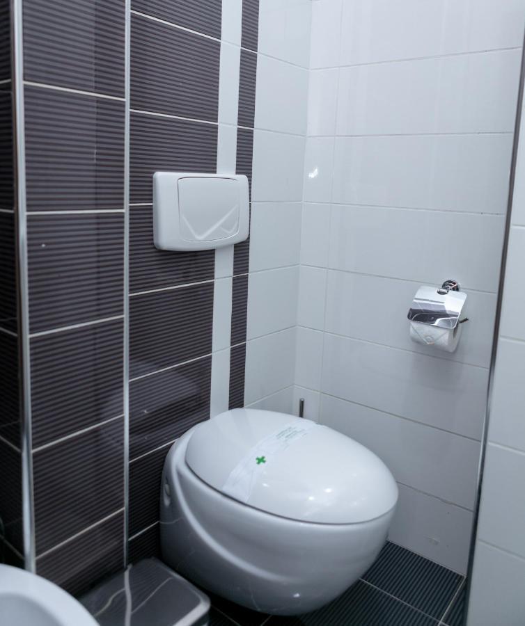 Spacious City Paradise - 3Br Apt In The Heart Of Tirana Esterno foto