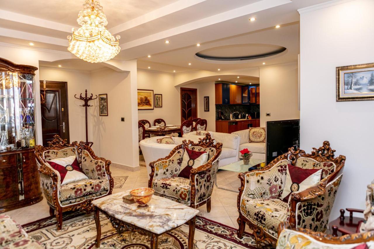 Spacious City Paradise - 3Br Apt In The Heart Of Tirana Esterno foto